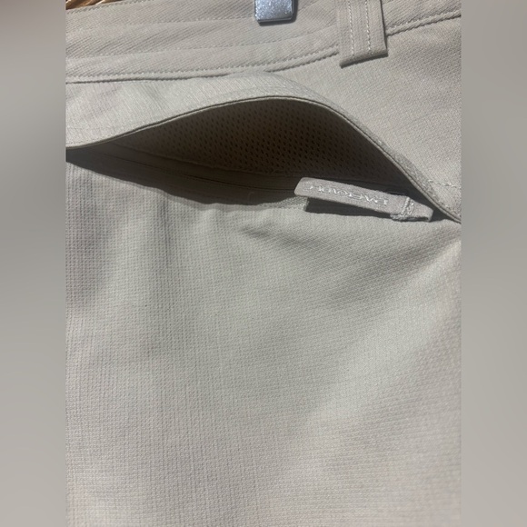 Columbia Titanium Omni-Shade Water Resistant Women’s Beige Hiking Shorts Size 12 - Picture 10 of 10